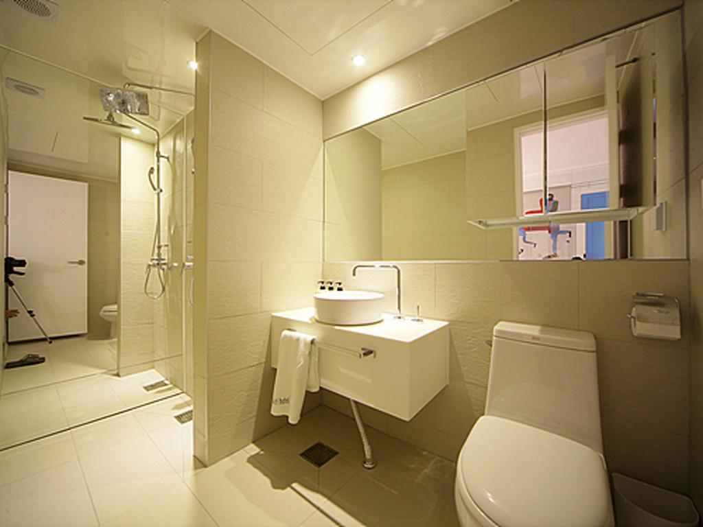 Sinchon Hotel Gaeul Сеул Экстерьер фото