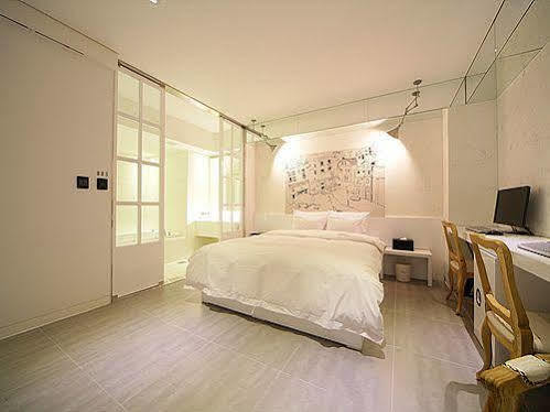 Sinchon Hotel Gaeul Сеул Экстерьер фото